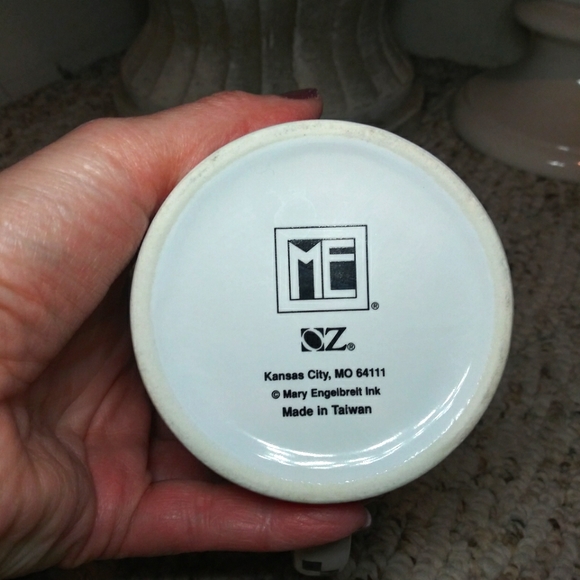 Vintage Mary Engelbreit "We Don't Care How They Do It In New York" Coffee Mug - Picture 7 of 8